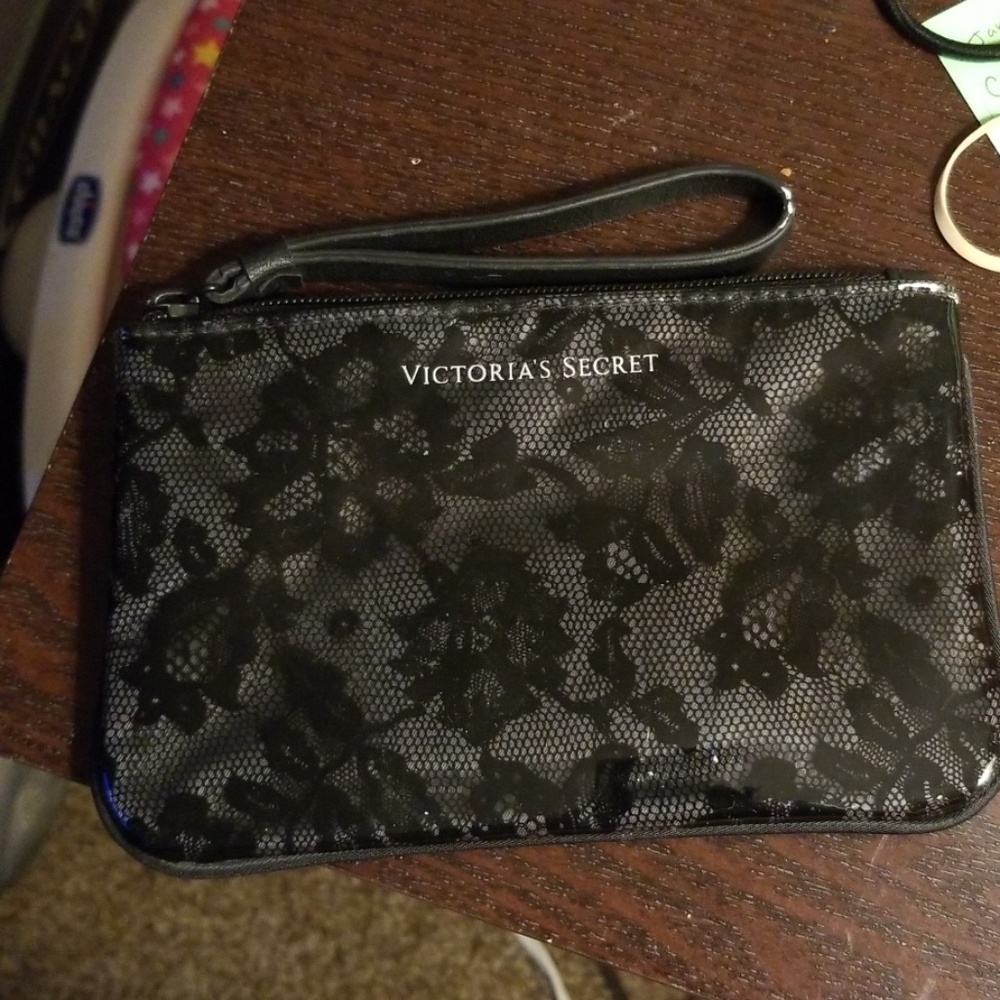 Black VS Wristlet